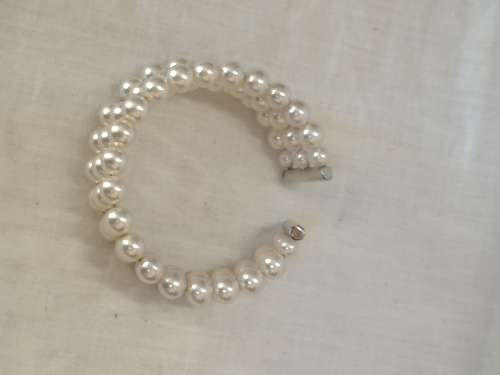 Costume Bracelet - 4 bands of lookalike Pearls